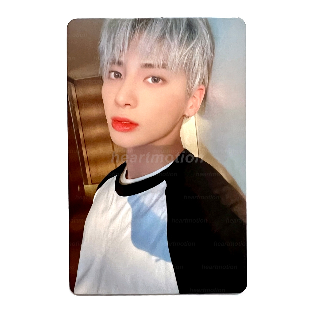 TXT (TOMORROW X TOGETHER) YZY Yizhiyu Freeze Fansign Official