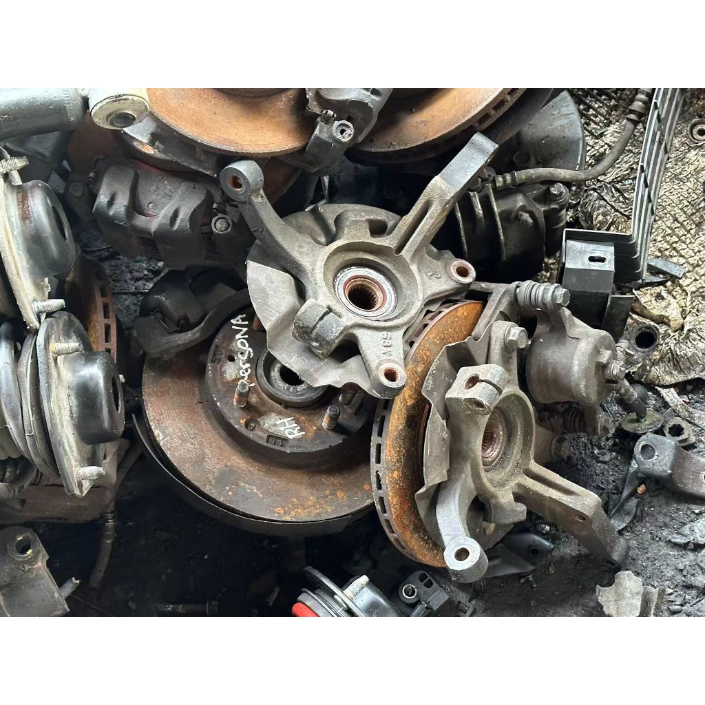 Proton Persona Front Knuckle Complete with Brake Caliper and Rotor Disc ...