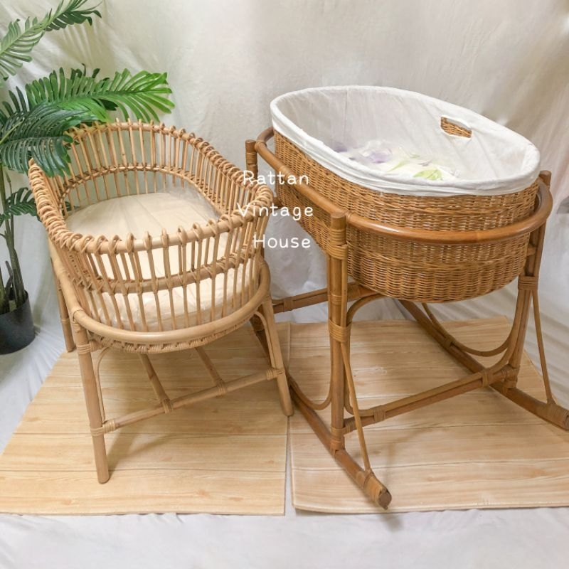 Baby's bed in the shape of a basket best sale