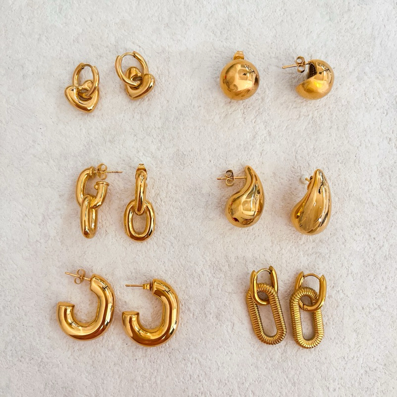 pierced Chunky Blank Heart Huggies Earings main image 1