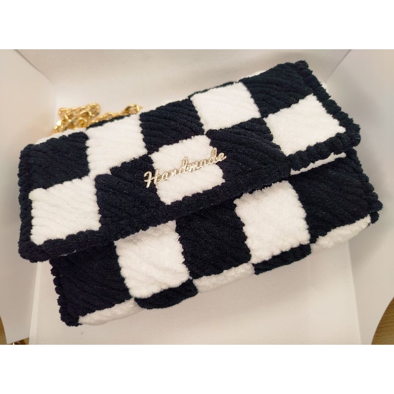 <p>Luxe Knot Bag</p> main image 1