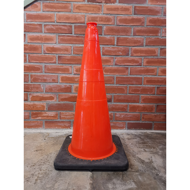 Traffic Cone PVC Rubber Base 750mm(H) | Shopee Malaysia