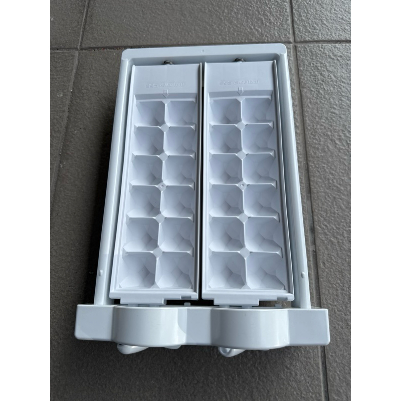 Samsung peti sejuk ais rak/ samsung fridge ice tray holder | Shopee ...