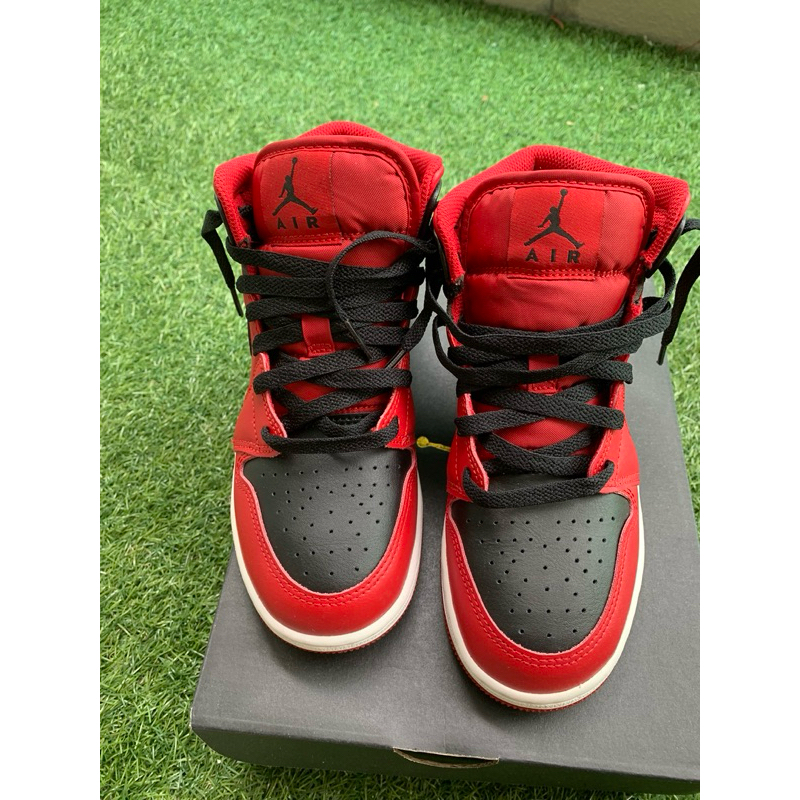 Preloved Nike Air Jordan 1 Mid Reverse Bred GS Shopee Malaysia