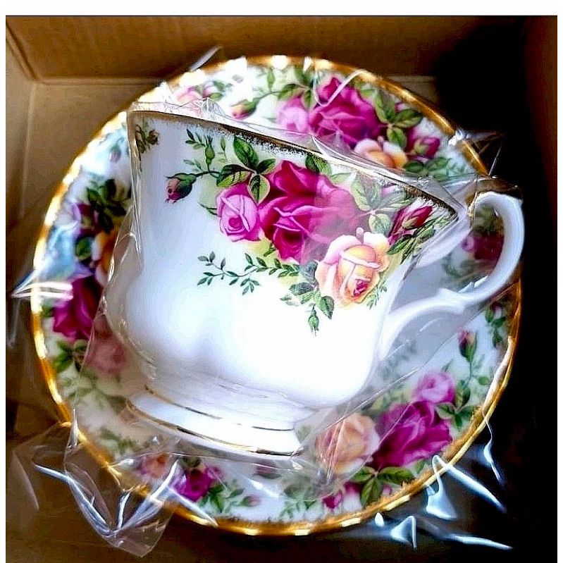 Royal Albert Oude Country Rose Muzikale Theekopje
