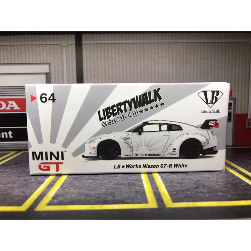 MiniGT #64 LBWK LB Works Nissan GTR R35 (WHITE) | Shopee Malaysia