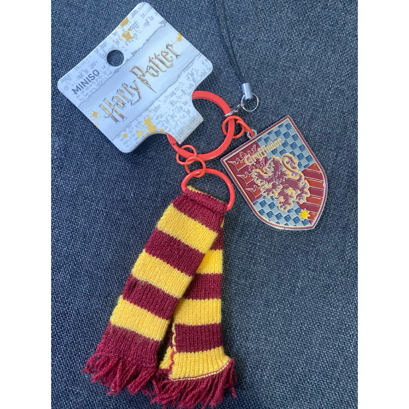 Miniso x harry potter gryffindor keychain scarf | Shopee Malaysia