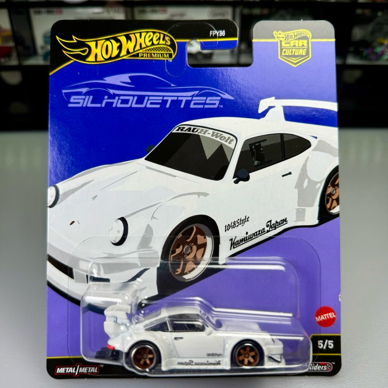 Hot Wheels Premium Car Culture – Porsche 930 RWB 1:64 Con Neumáticos Real Riders Y Chasis Metálico, Coche De Colección De Metal Porsche 930 Real Riders Jbk58