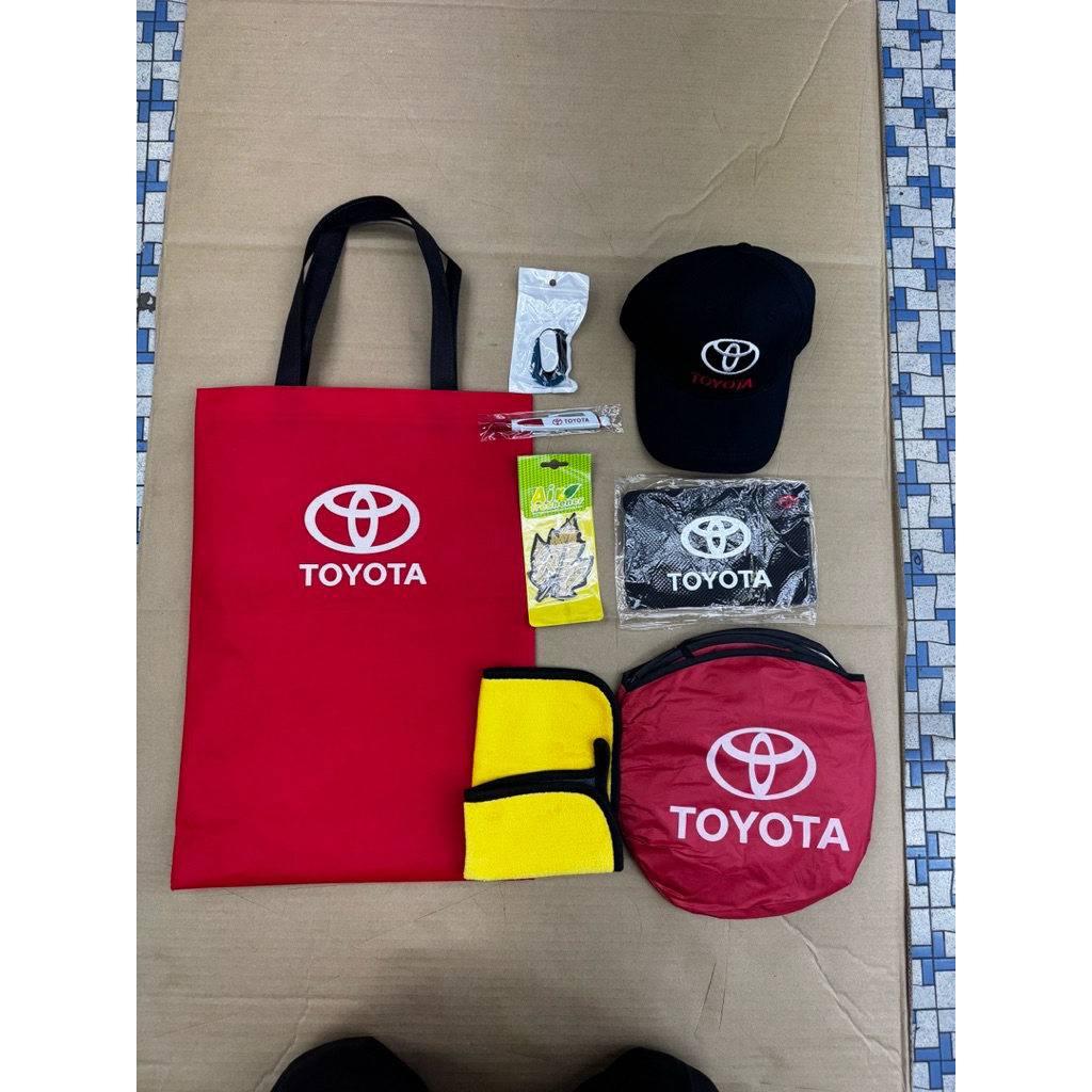 toyota-goodies-gift-bag-set-shopee-malaysia