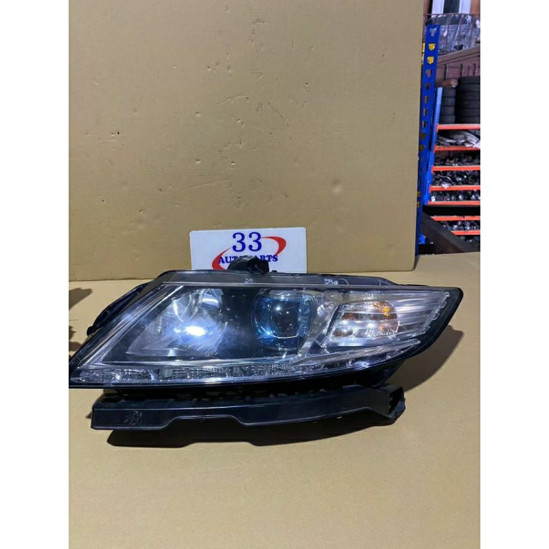 CR-Z ZF1 左ヘッドライト HID KOITO 100-22010 Honda CR-Z DAA-ZF1 Left Headlight Koito 100-22010 33151-SZT