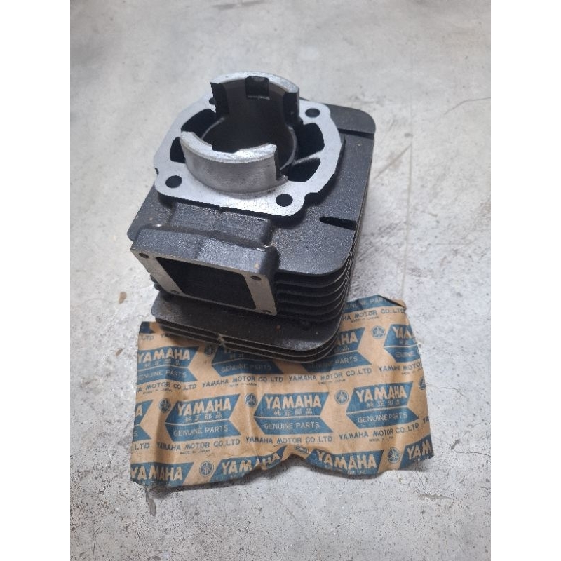 Yamaha Rd250 lama Cylinder Block LH kiri sahaja Original Nos Made in ...