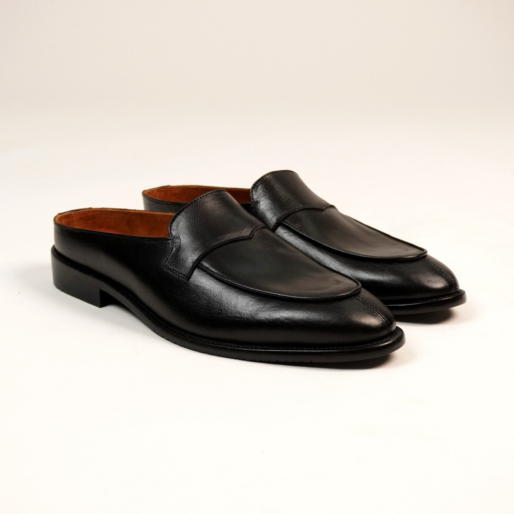 Kasut Mules Lanbaharin leather backless loafers with 1 inch heels in Black  slip on slippers | Shopee Malaysia