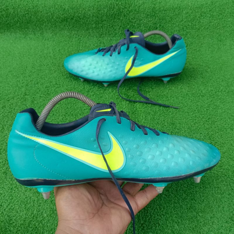 Kasut bola nike magista saiz 11uk Shopee Malaysia