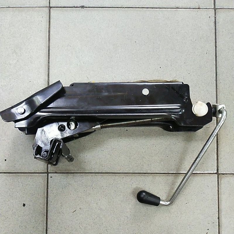 original Volkswagen car jack | Shopee Malaysia