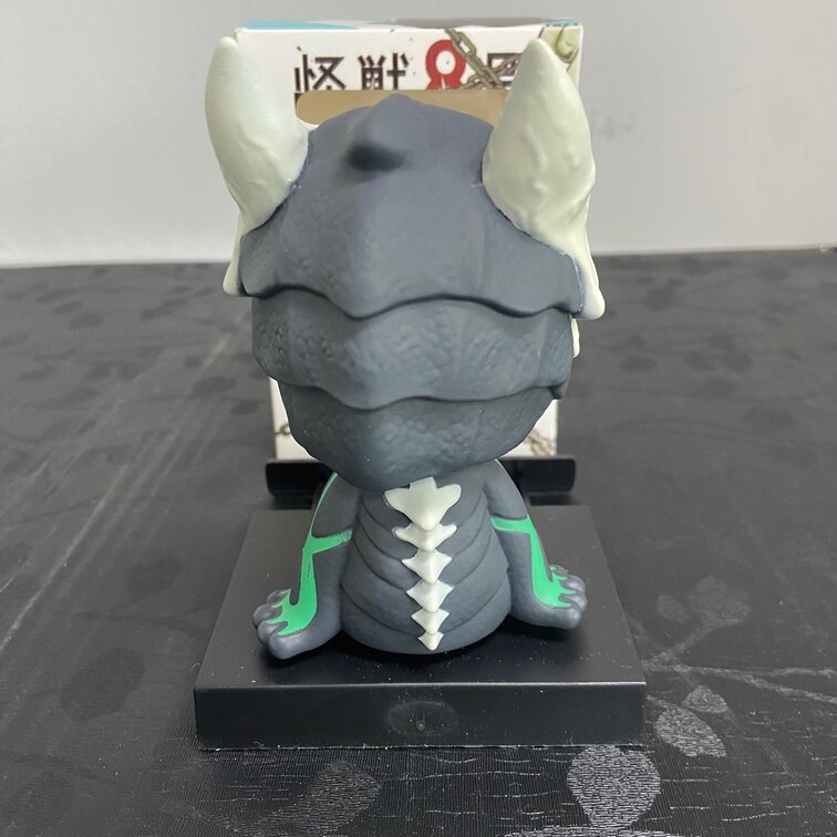 Kaiju No.8 Monster Eight Cute Version Shaking Head Toy Car Home Decor ...