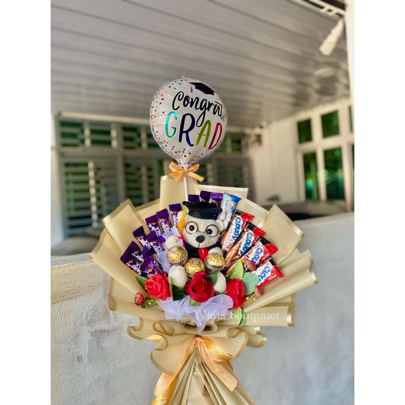 bouquet convo graduation mix chocolate ferrero rocher | Shopee Malaysia