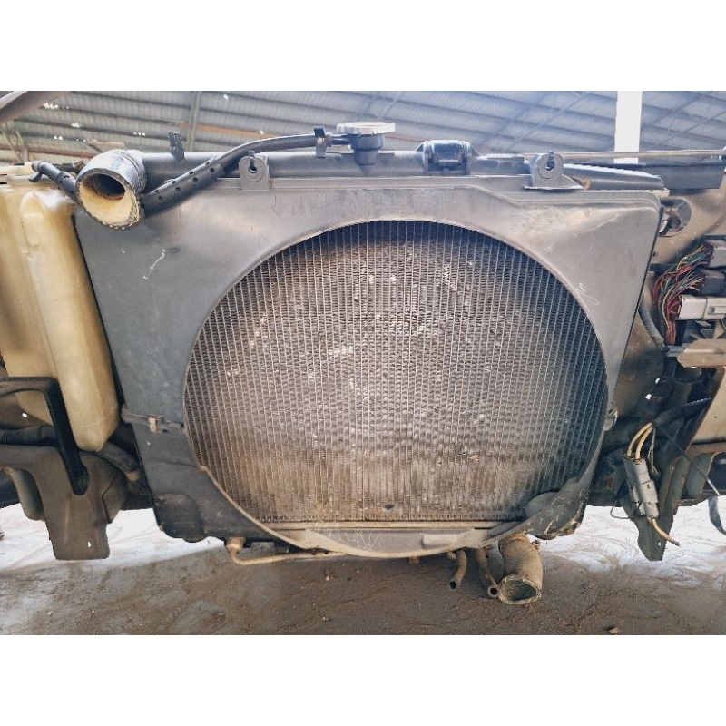 Isuzu Trooper Bighord Radiator | Shopee Malaysia