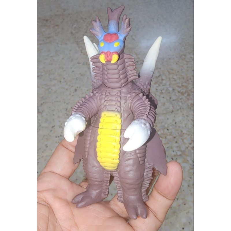 (Live scan) Bandai Ultraman Ultra Monster Kaiju Aribunta sofubi 5.5 ...