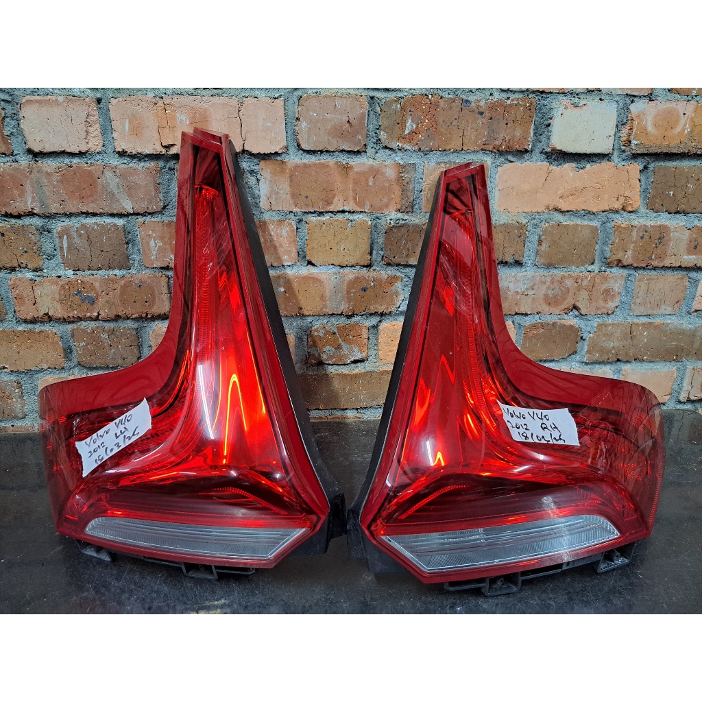 Volvo V40 2012--2019 Rear Tail Lights Lamps Lampu Belakang Left & Right ...