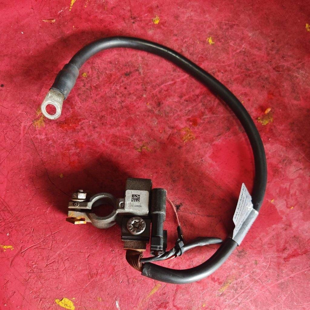 mercedes benz w204 w211 bateri cable （user） | Shopee Malaysia
