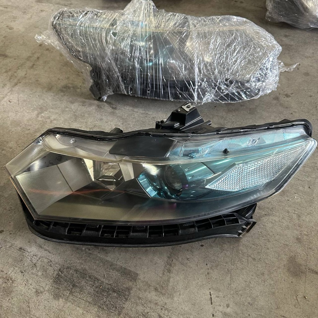 🇯🇵Honda Insight ZE2 Head Lamp HID IMPORTED FROM JAPAN USED | Shopee ...