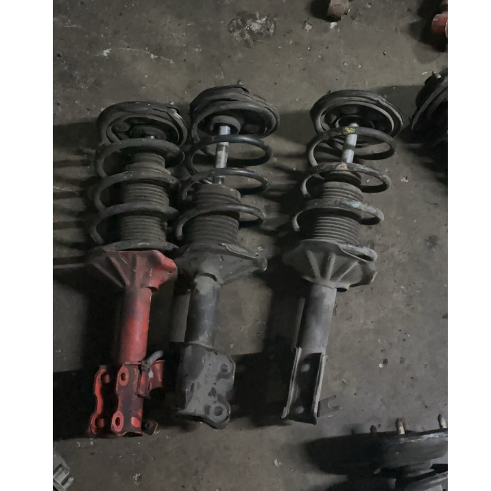 NISSAN SENTRA B14 FRONT ABSORBER SET (USED) | Shopee Malaysia