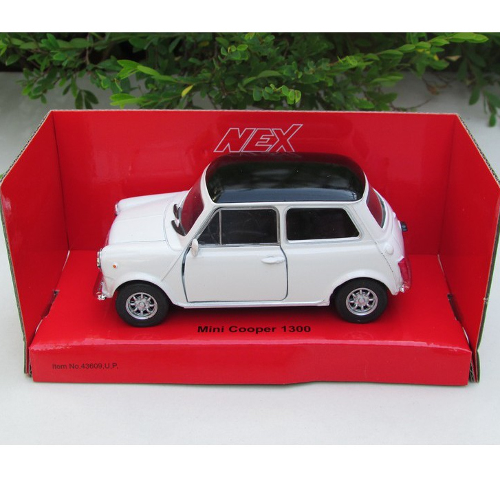 Welly NEX (10cm) 1975 Mini Cooper 1300 Classics Car 10cm Diecast Car ...