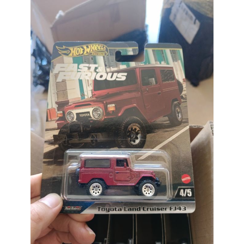 thumbnail image 2 of 4 Spoke Donuts Rubber Tires – 20 Piece Set Gold/Chrome Mix For JDM 1:64 Models 2 of 4