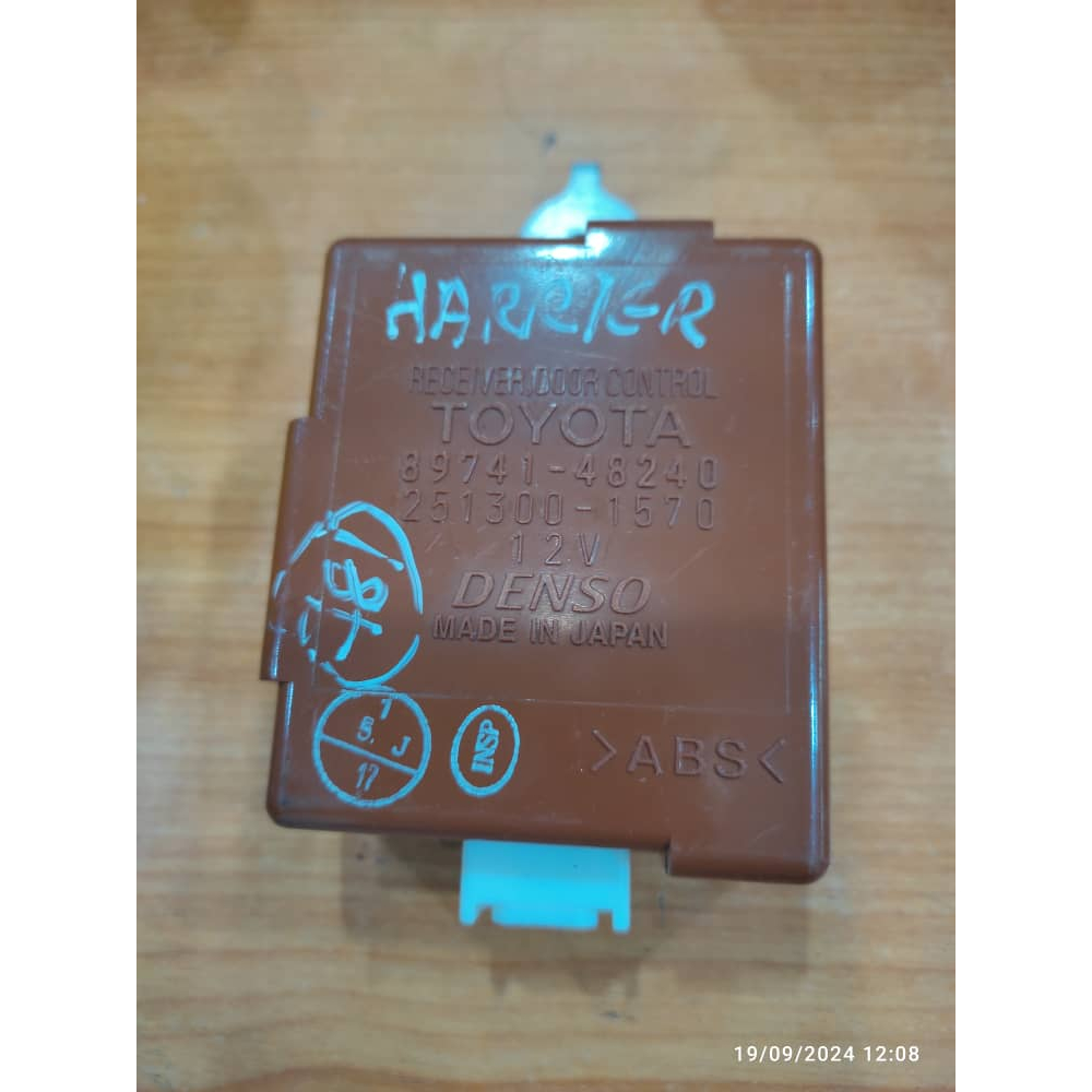 Ty Harrier Receiver Door Control ECU 89741-48240 (Used) | Shopee Malaysia
