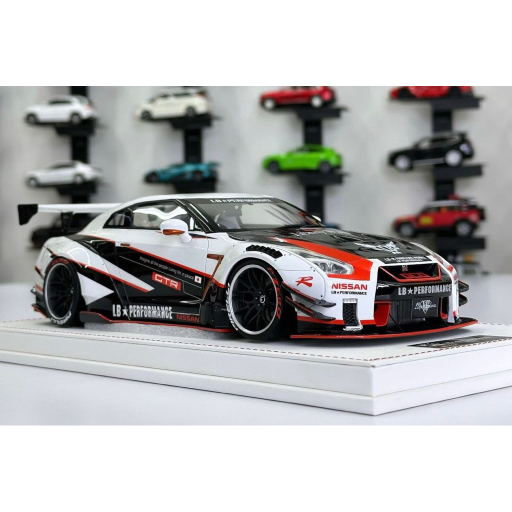 One Model 1:18 Nissan GTR R35 LBWK Vehicle Model Car Collection ...