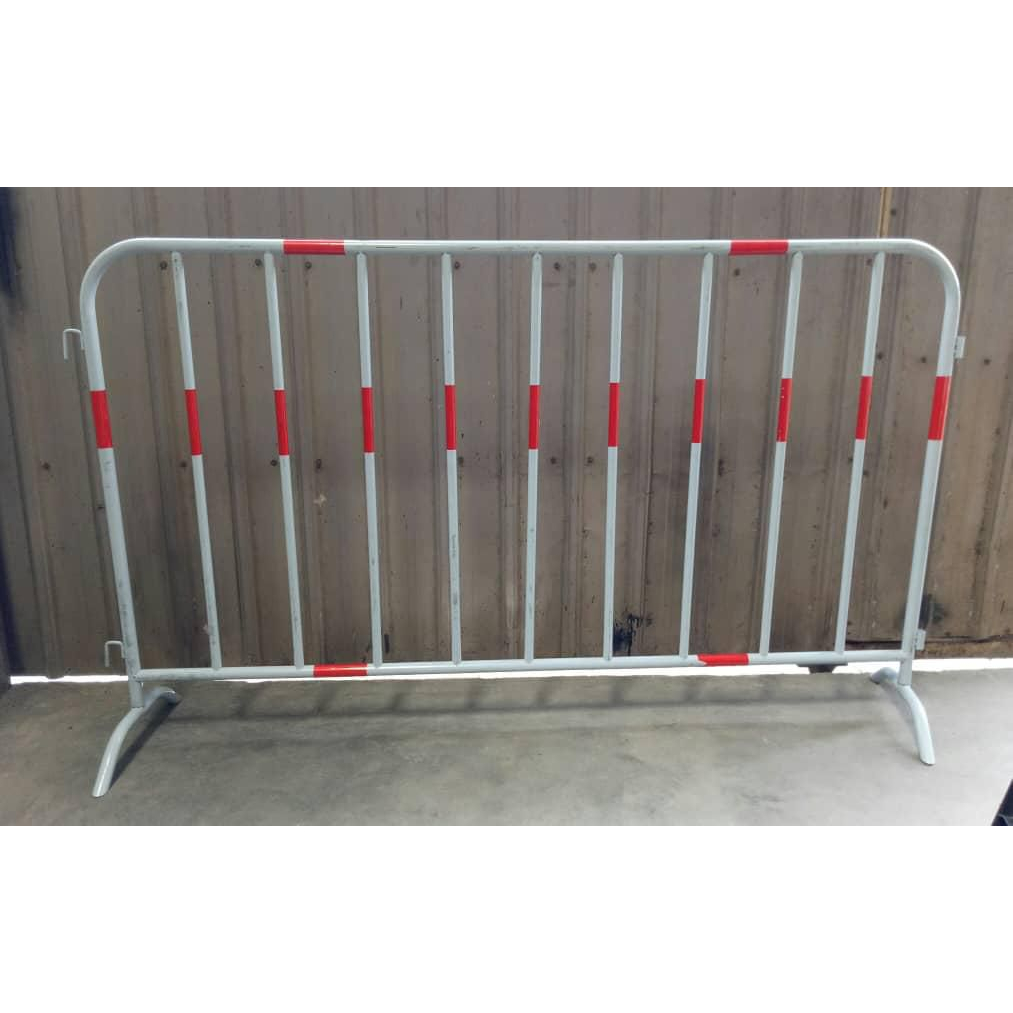 Galvanised steel barricade barrier gate, yellow/black or red/white ...