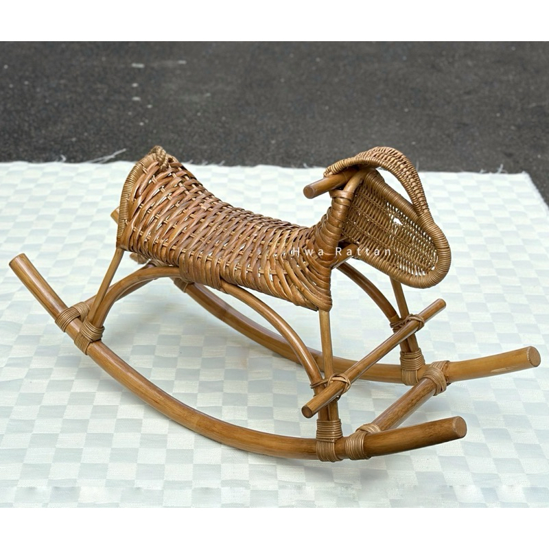 Kuda goyang anyaman rotan kanak-kanak handcraft Rattan rocking horse ...