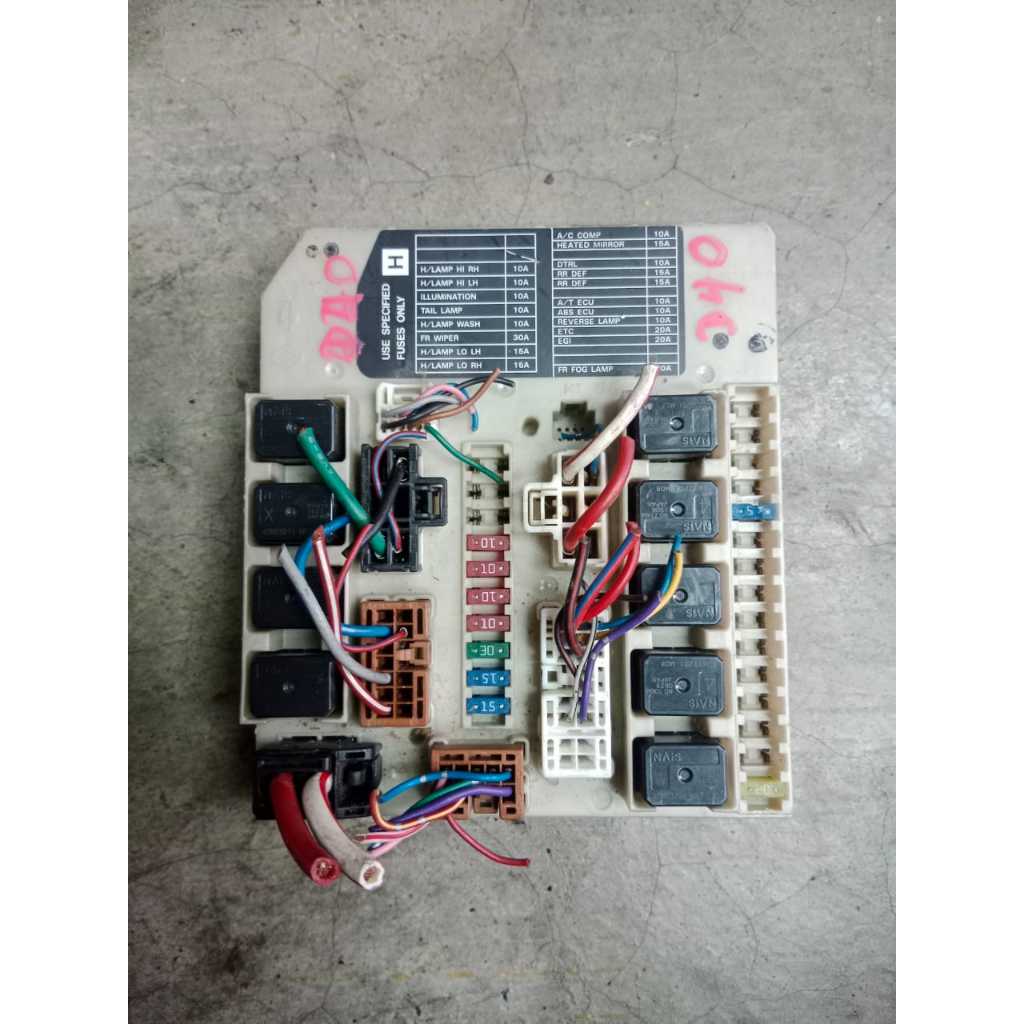 NISSAN NAVARA D40 FUSE BOX [ 284B7EB31C ] 2.5TD 2007 ORIGINAL Shopee