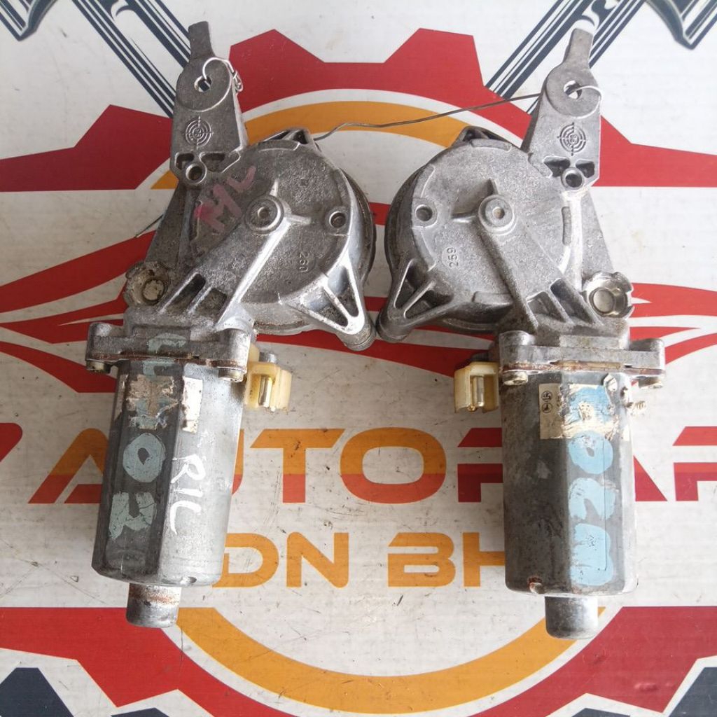 Mercedes Benz w202 rear window motor aluminium type 2 pin RH LH used ...