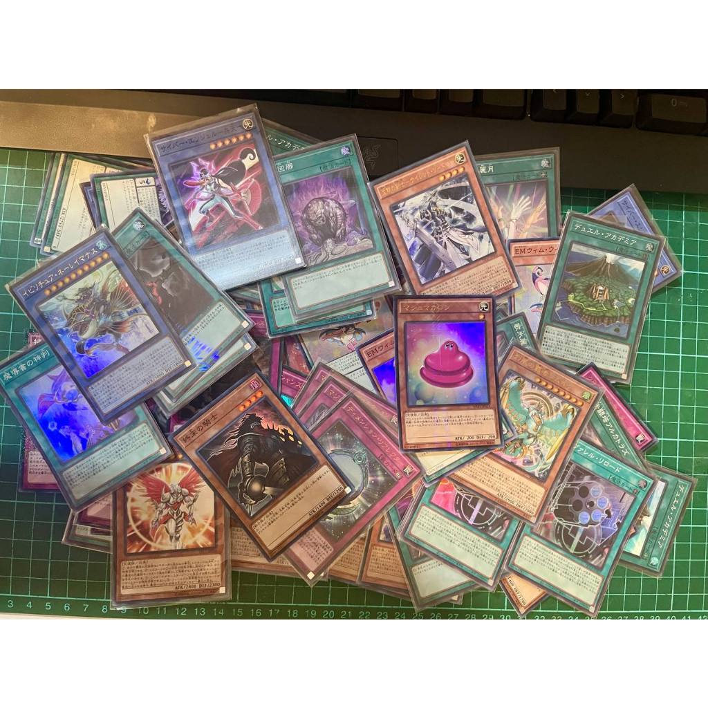 Lot Lot Of 100 Yu-Gi-Oh! Holo / Foil Rare Cards - Random Collection For TCG  Players & Collectors (English, Konami) Yugioh Foil Cards