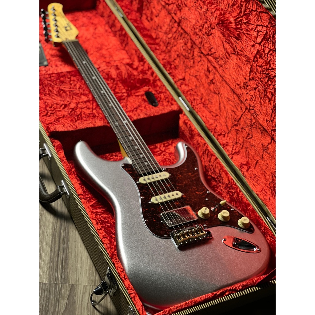SQOE SEST1000 CUSTOM SERIES WITH TREMOLO ELECTRIC GUITAR WITH TWEED ...