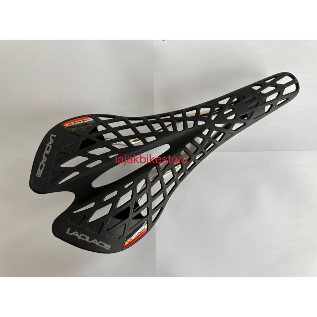 SPIDER BICYCLE SADDLE BASIKAL SEAT COMFORTABLE BICYCLE SADDLE SEAT CUSHION WATERPROOF AND BREATHABLE Shopee Malaysia