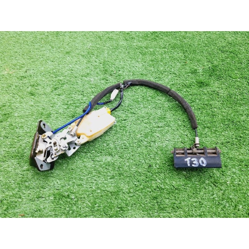 Nissan X-Trail T30 Rear Bonnet Lock | Shopee Malaysia