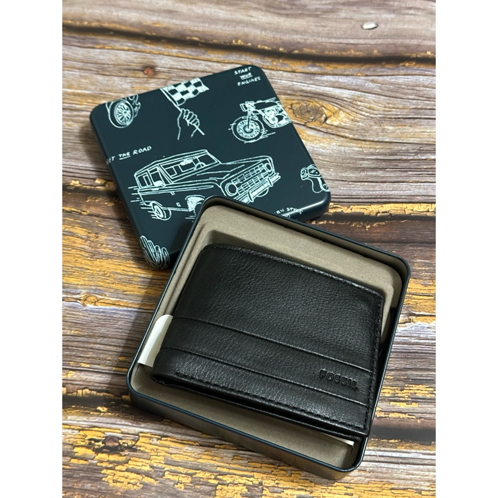 Fossil Men wallets authentic (DEFECT) | Shopee Malaysia