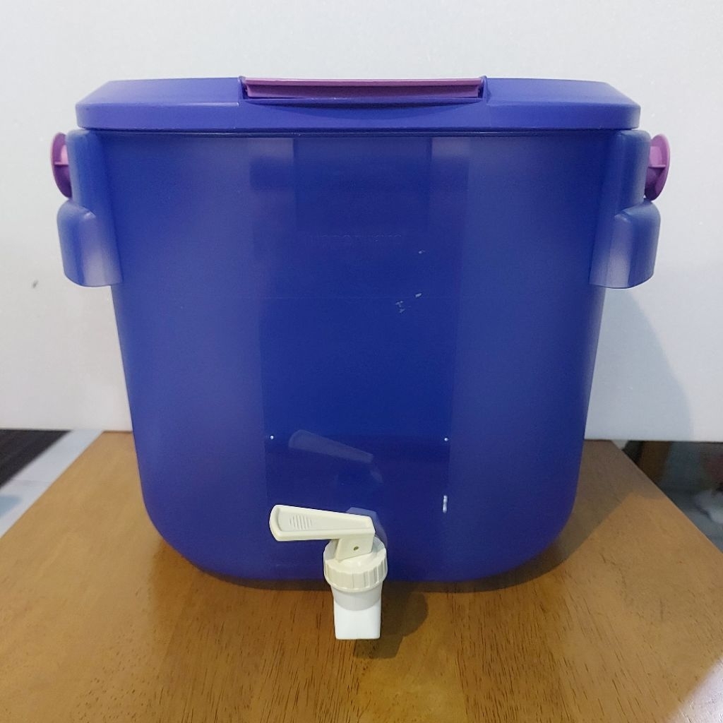 TUPPERWARE Outdoor Cooler 8.7L (pls read description) | Shopee Malaysia