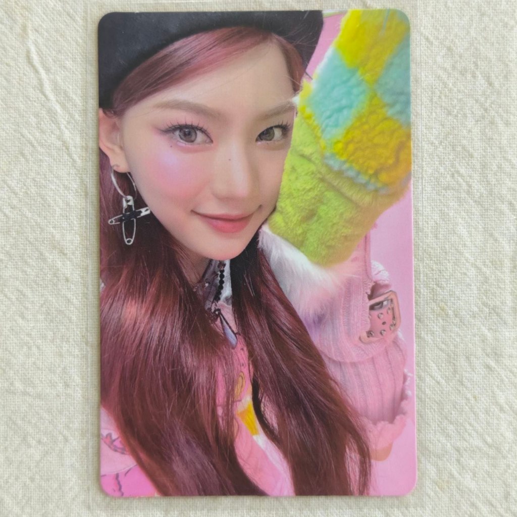 stayc gelato factory ペンミ 韓国 シウン アイサ トレカ StayC Official Photocard & POB - Teddy Bear & 2nd Fanmeeting SWITH