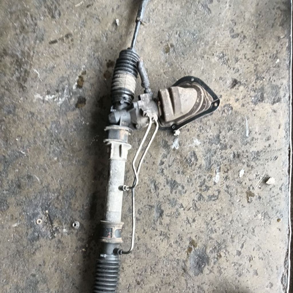 Nissan sentra b14 steering rack used | Shopee Malaysia