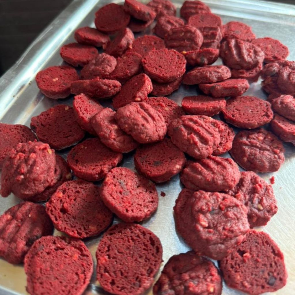 Biskut raya kuih cookies raya All season, nestum chocolate chip red ...