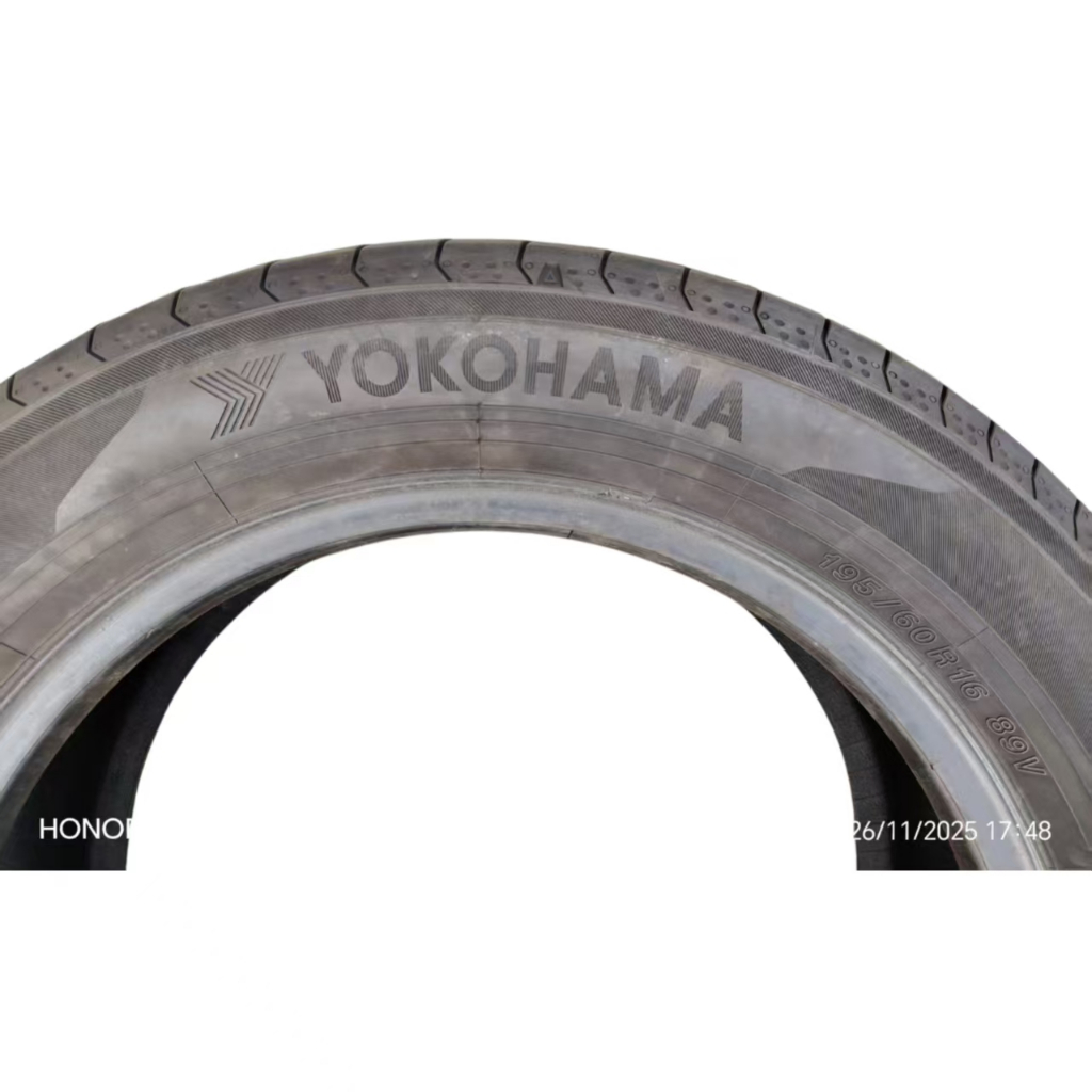 195/60 R16 YOKOHAMA BLUEARTH-RV RV03 Tyre / Tayar / Tire 195/60