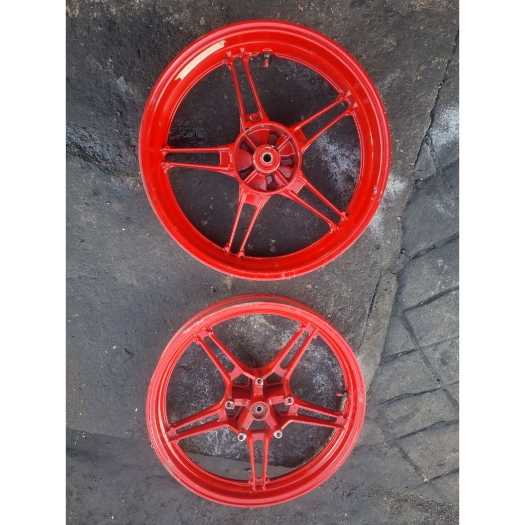 Yamaha Ysuku Y15 Front + Rear sport rim Original used | Shopee Malaysia