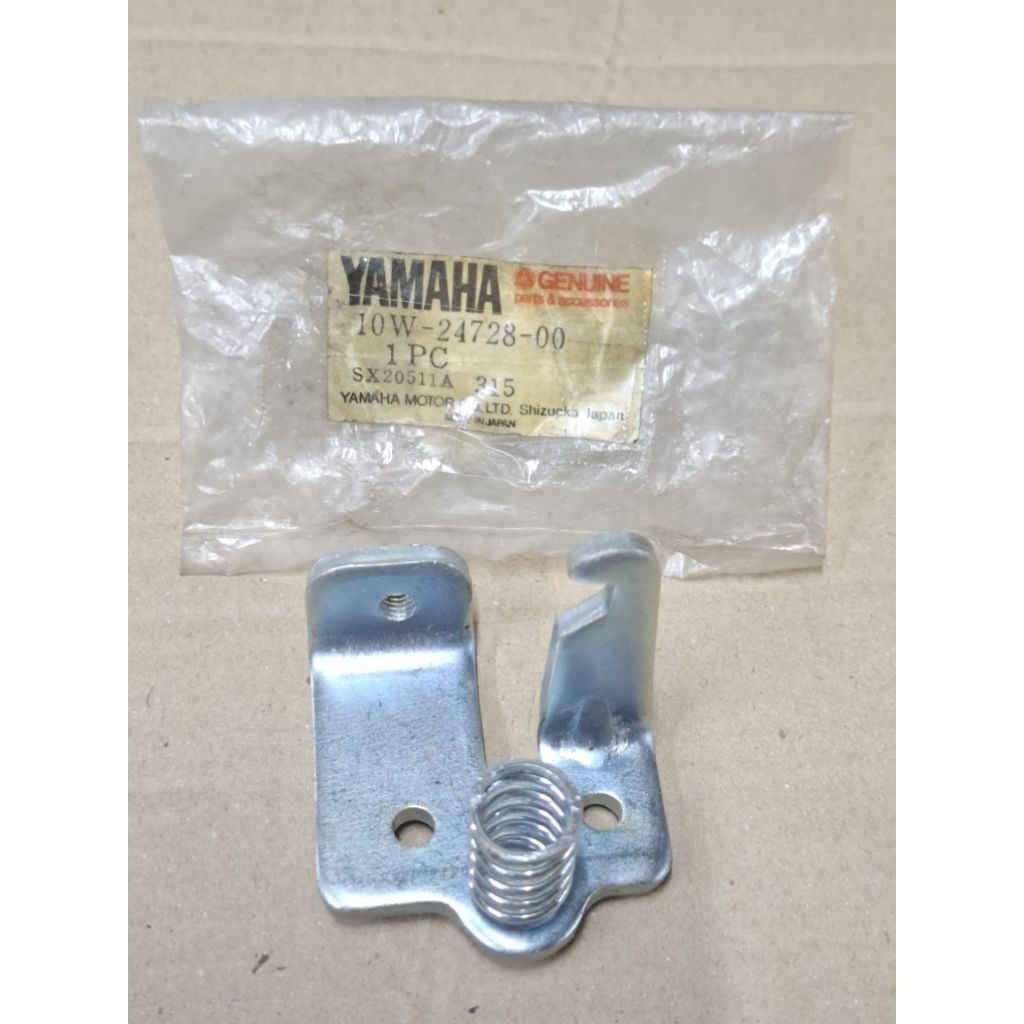 YAMAHA RD125LC RD125YPVS RZ125 SEAT BRACKET LEFT SIDE 10W-24728-00 ...