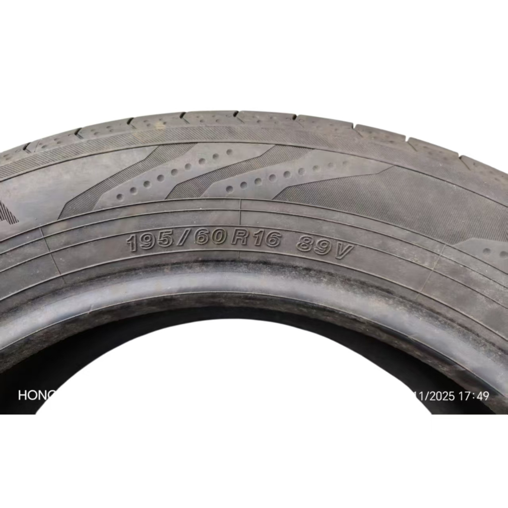 195/60 R16 YOKOHAMA BLUEARTH-RV RV03 Tyre / Tayar / Tire 195/60 