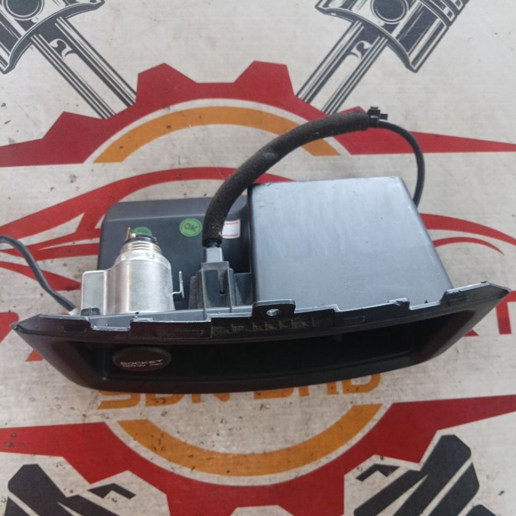 PROTON SAGA VVT USB SOCKET BOX USED | Shopee Malaysia