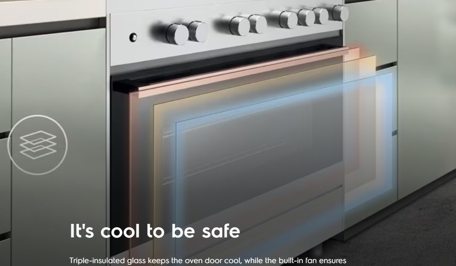 ELECTROLUX 90cm UltimateTaste 700 freestanding cooker with gas hob and