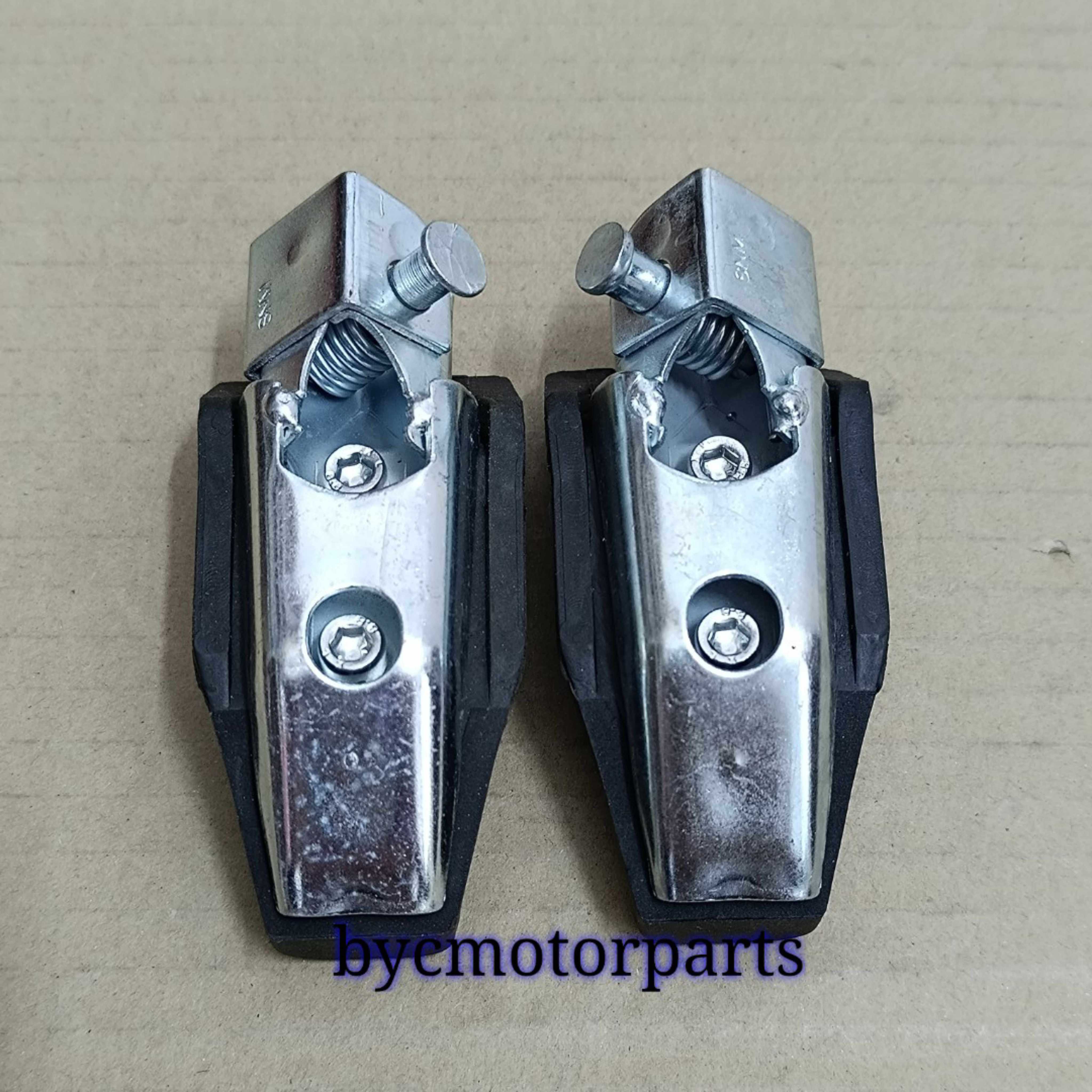 YAMAHA SS2 Y1102 FRONT FOOTREST COMPLETE SET STEP BAR BRAKE PEDAL UP ...
